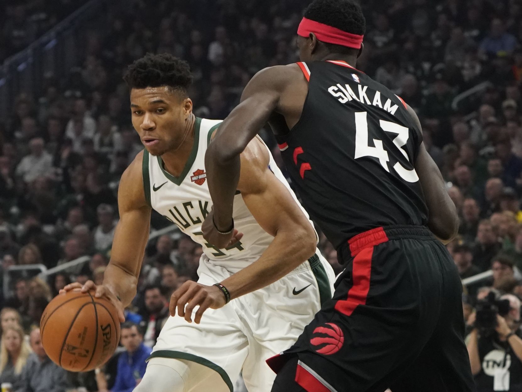Bucks 125, Raptors 103